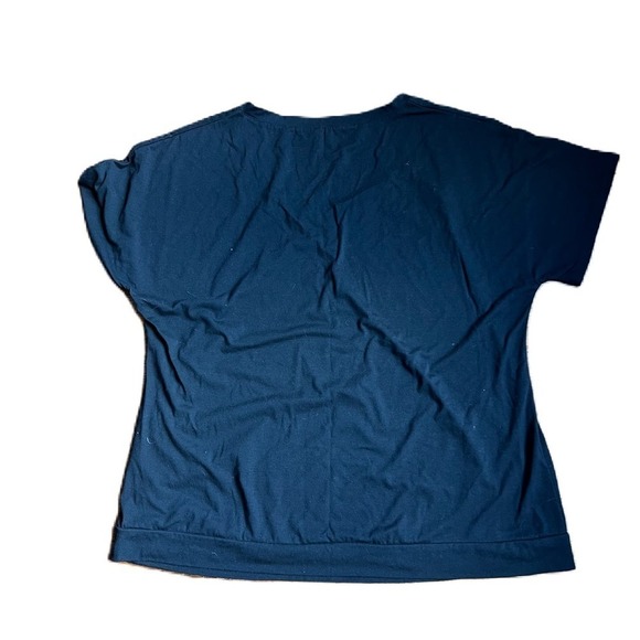 Black V-Neck with Button Detail 2XL NWOT - Picture 2 of 4